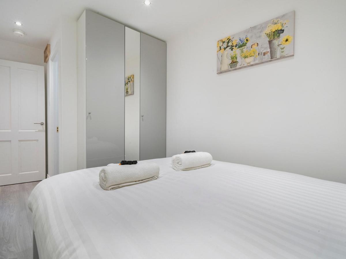 Pass The Keys - Bright & Airy 2Br 2Bath Apt In Perfect Location Belfast Bagian luar foto